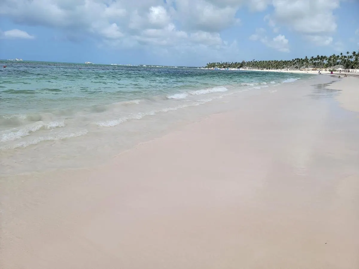 Coral Village Oasis Tropical Deluxe Condo-Walk To The Beach And Popular Attractions!! Punta Cana
